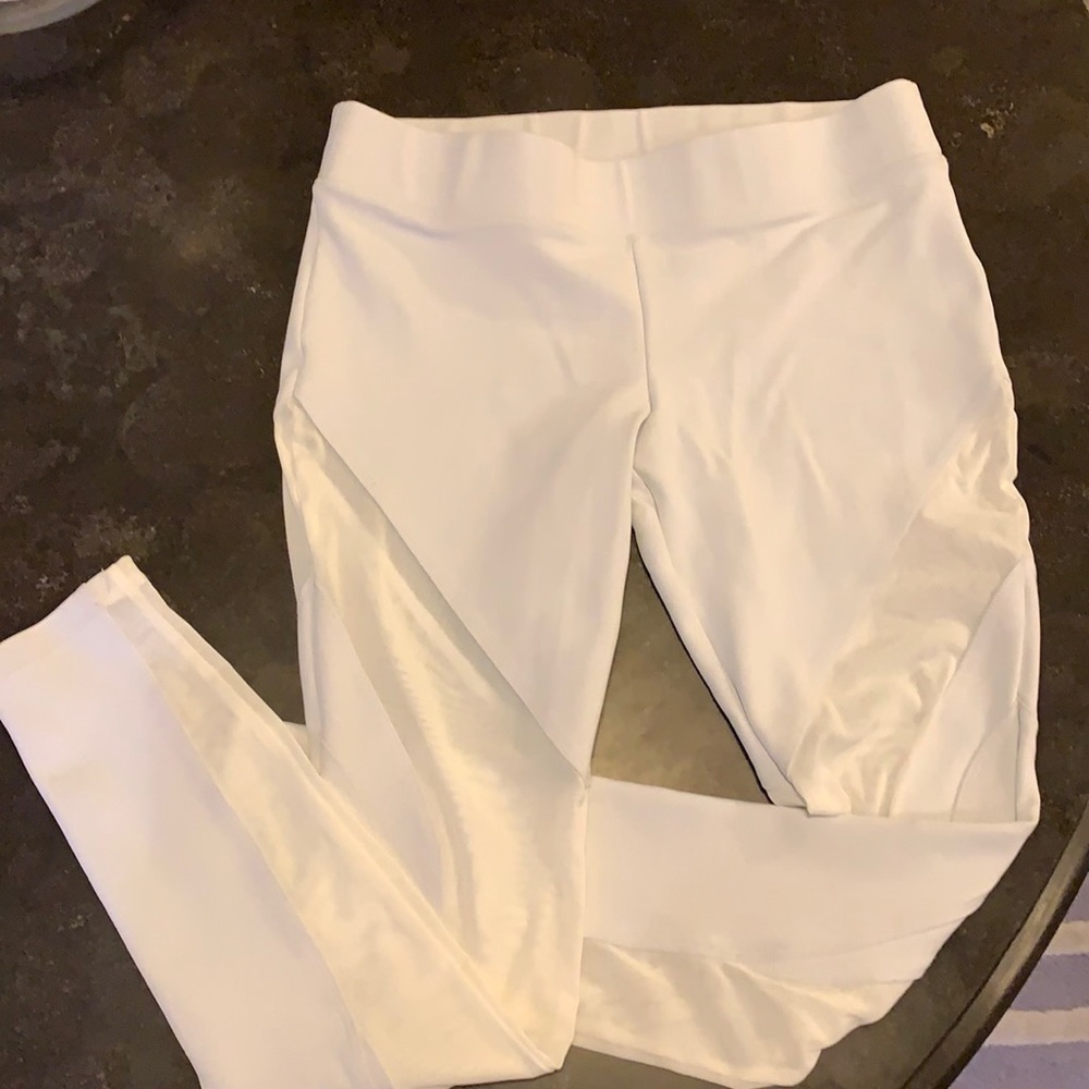 Koral white medium leggings
